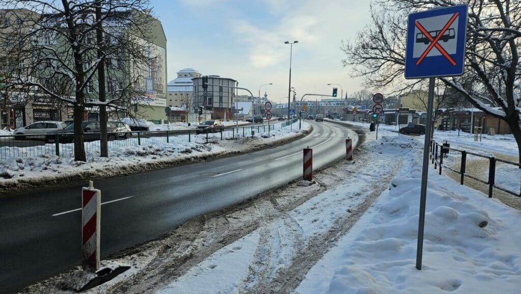 Przystanek po siedmiu latach walki. Kiedy zatrzymają się tu pierwsze autobusy? - W ruchliwej części Olsztyna powstaje nowy przystanek. Mieszkańcy dopięli swego