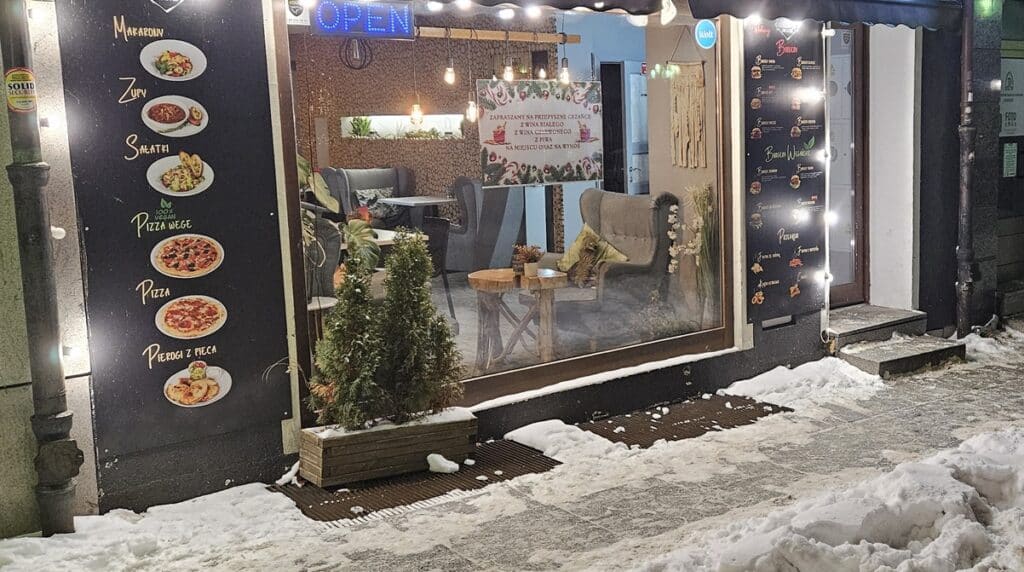 To miejsce znają wszyscy bywalcy starówki. Teraz trafiło na sprzedaż. - Po 10 latach na sprzedaż wystawiono popularną restaurację na Starym Mieście w Olsztynie