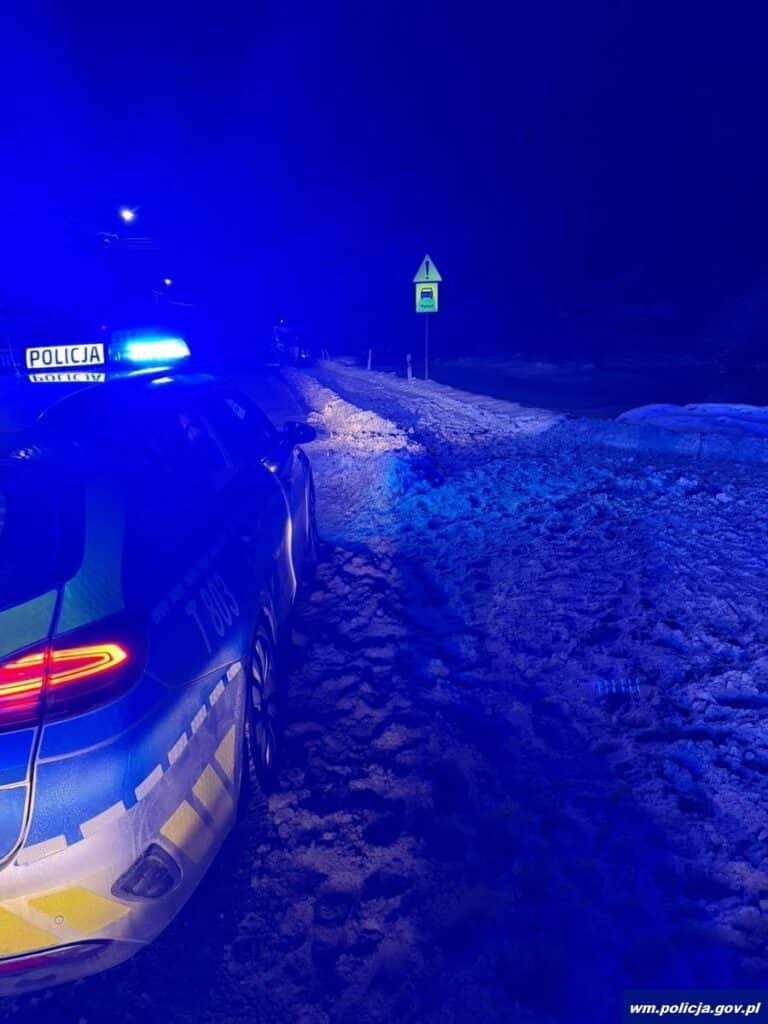 Niebezpieczne zdarzenie z quadem. - Quad wylądował w rowie, kierowca ledwo stał na nogach