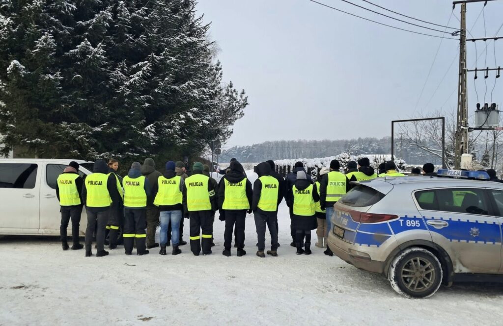 Natrafiono na zwłoki mężczyzny. - Wstrząsające odkrycie w lesie. Znaleziono ciało 50-latka