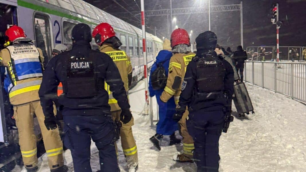 ewakuacja 180 pasazerow