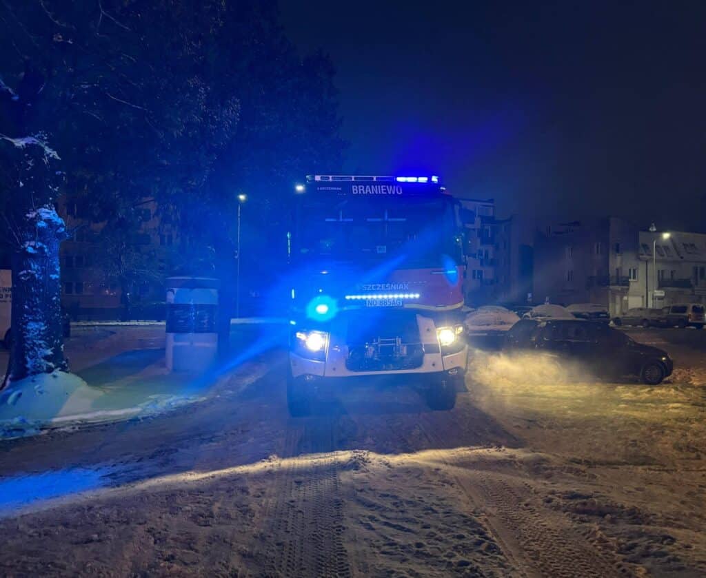 Zobaczcie, do czego doprowadziły fajerwerki w noc sylwestrową. - Feralny pokaz sztucznych ogni. Budynek sklepu stanął w ogniu