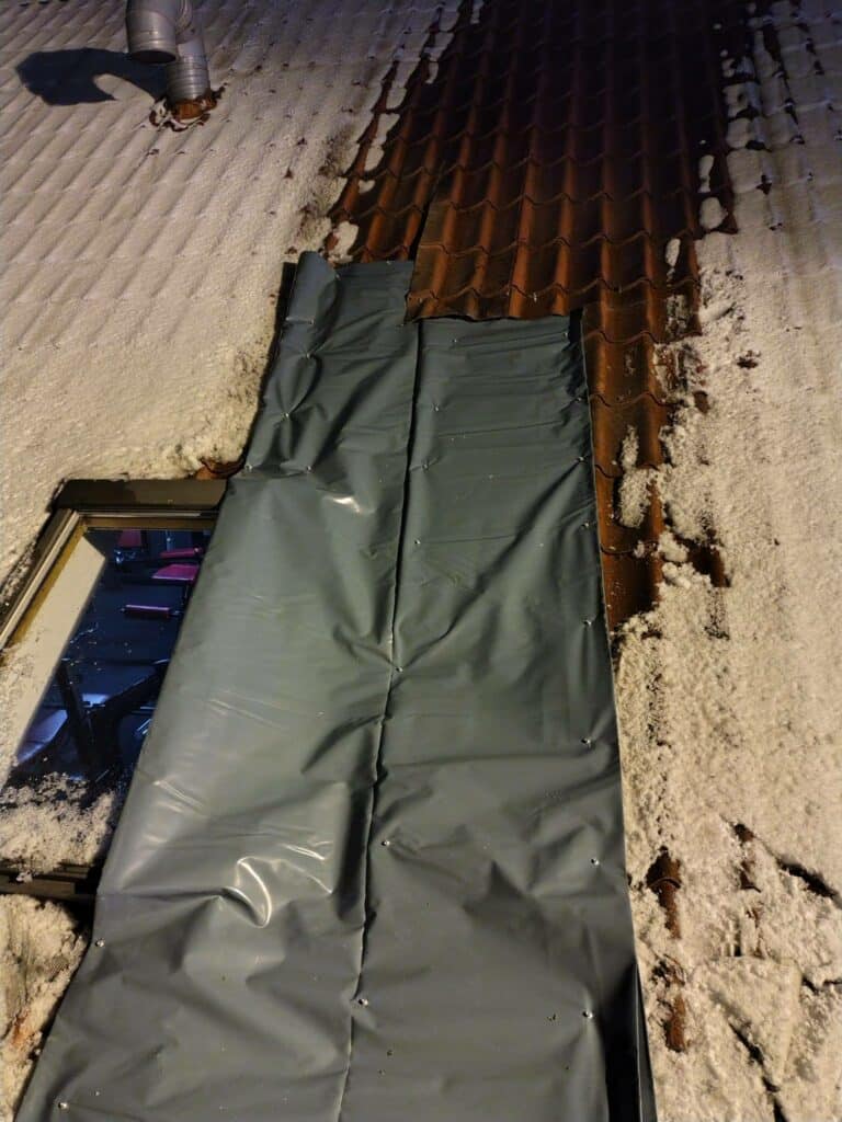 Zobaczcie, do czego doprowadziły fajerwerki w noc sylwestrową. - Feralny pokaz sztucznych ogni. Budynek sklepu stanął w ogniu