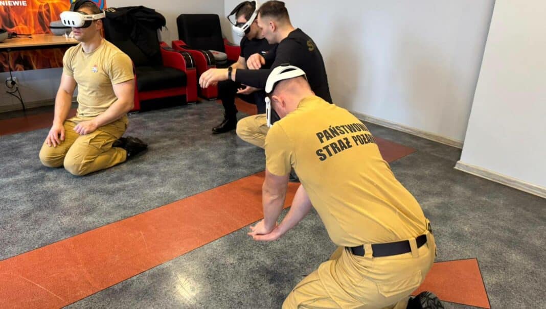 strażacy trenują w wirtualnej rzeczywistości