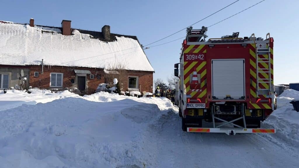 wybuch gazu, straż pożarana interweniuje