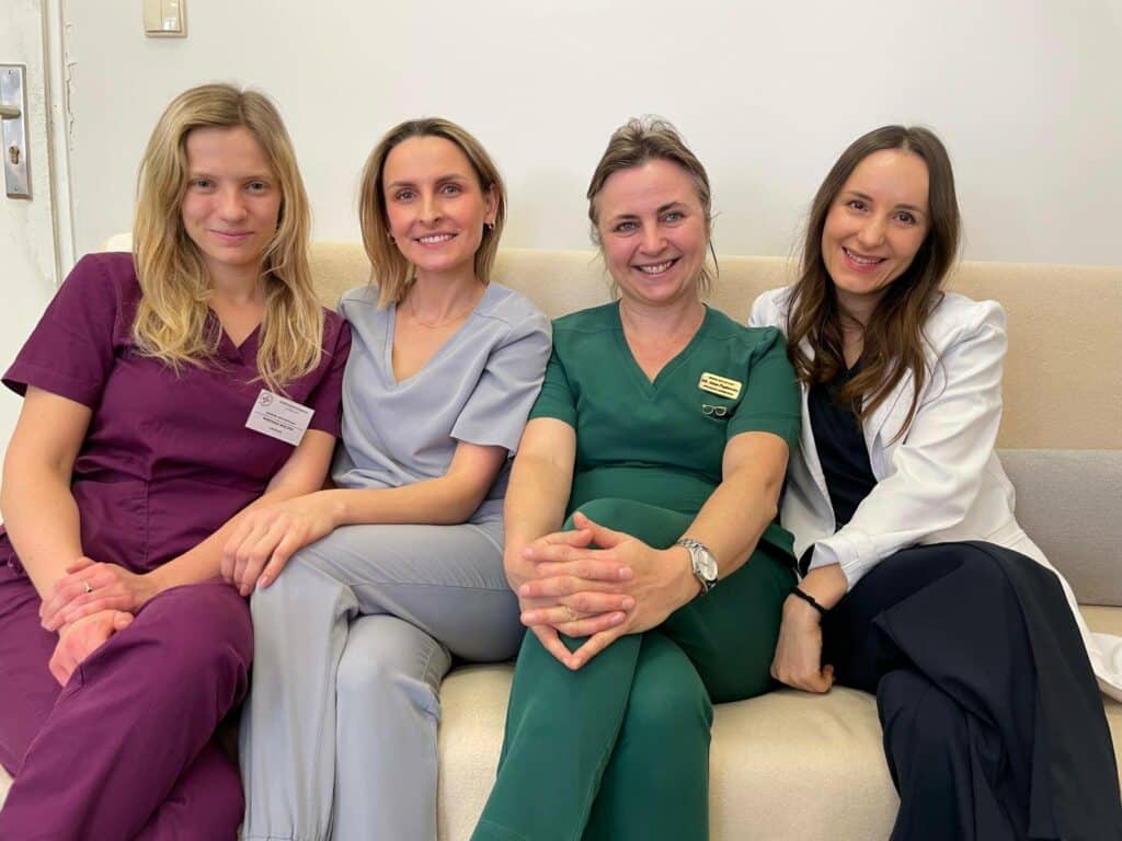 Lata wyrzeczeń i stalowe nerwy. Poznajcie kobiety, które operują pacjentów w Olsztynie. - Koniec mitu „męskiego zawodu”? Zobacz, kto dziś rządzi na blokach operacyjnych w Olsztynie