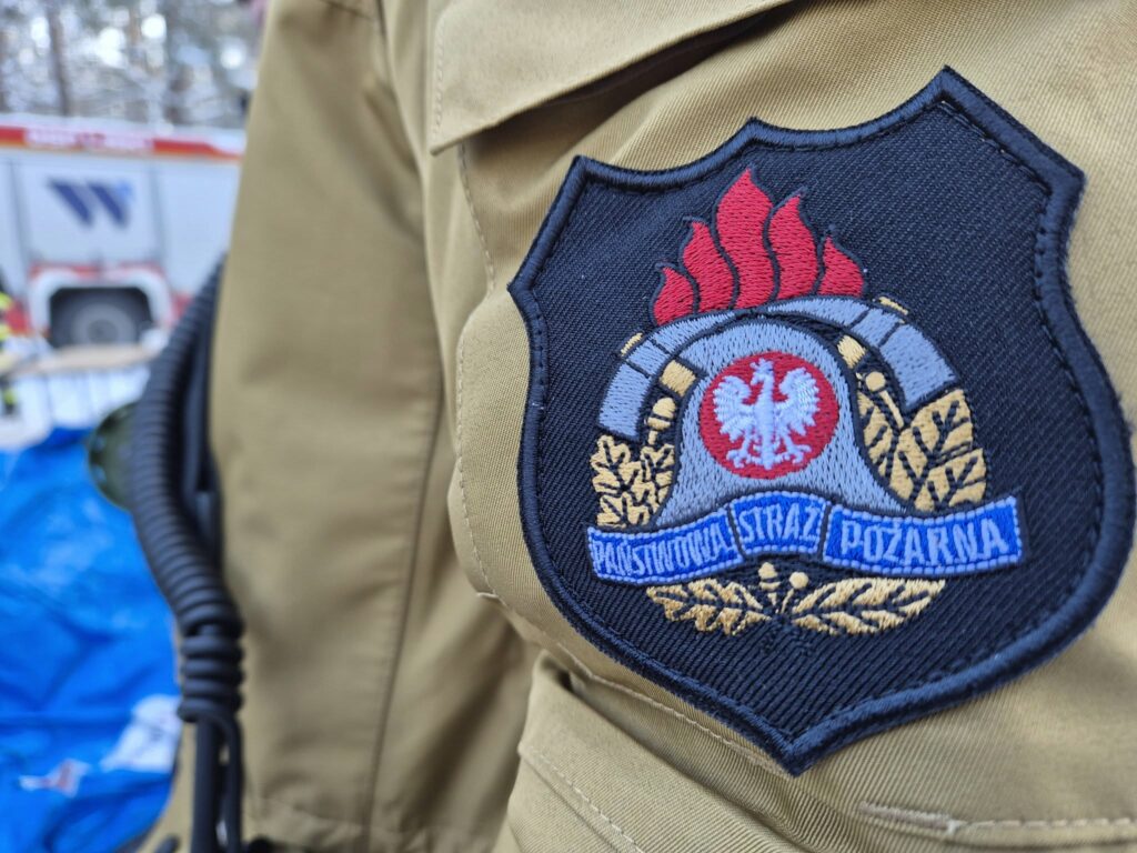 Sprawdzono już 125 hektarów, ani śladu mężczyzny. - Służby szukają 66-letniego mężczyzny. Trwa szeroka akcja z lądu, wody i powietrza