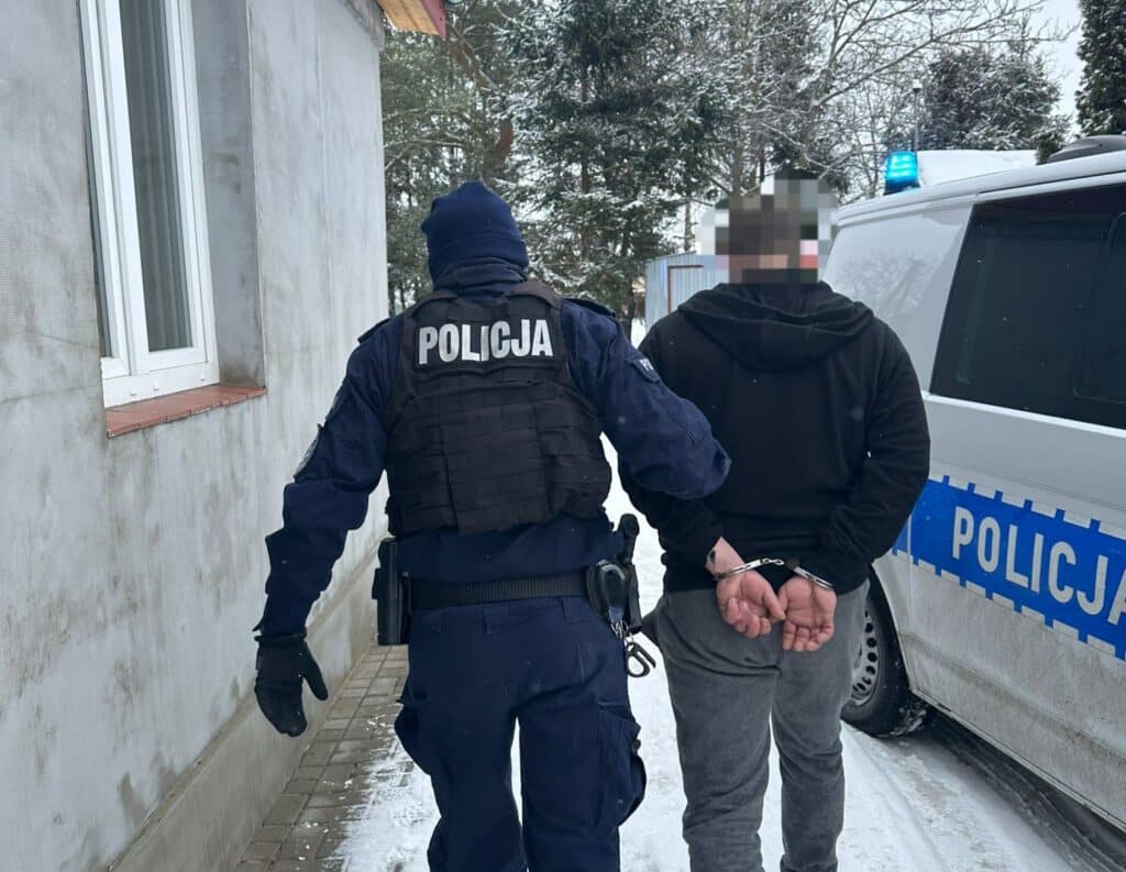 Interwencja funkcjonariuszy przerodziła się w akcję, która miała niecodzienny przebieg. - 38-latek wyskoczył przez okno, gdy policjanci zapukali do drzwi