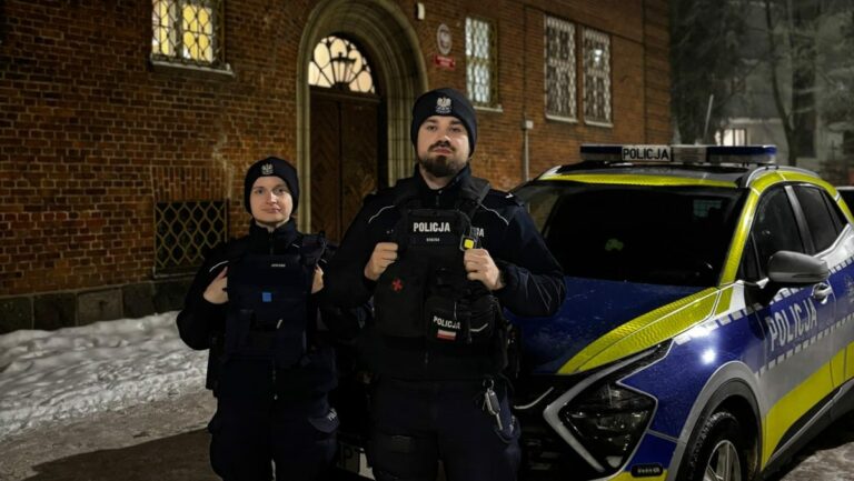 Policjanci odnaleźli wychłodzonego seniora