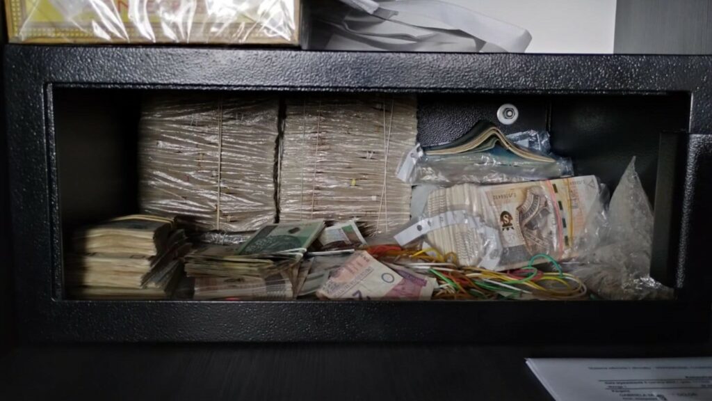 To jedna z największych afer ostatnich lat. - Miliony złotych, setki spółek i zorganizowane oszustwa. Służby uderzyły w finansowe imperium