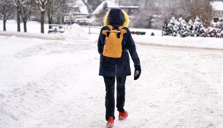 zamknięte kolejne szkoły