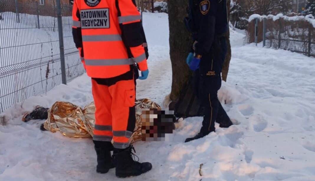 nieprzytomny mężczyzna po spożyciu benzyny