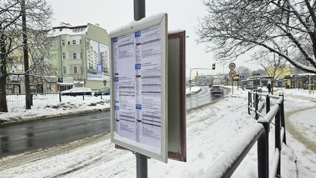 Nowy przystanek w Olsztynie obsłuży aż sześć linii. Mieszkańcy czekali na to od 7 lat. - Nowy przystanek na Zatorzu gotowy? Już niebawem zatrzymają się tu autobusy