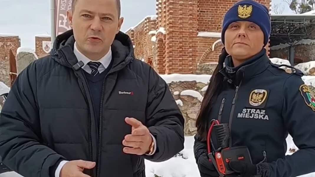 ochman ze strażniczką miejską