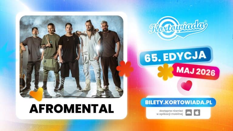 Zdjęcie zespołu Afromental podczas sesji zdjęciowej, stojącego na tle chmur i dymu.