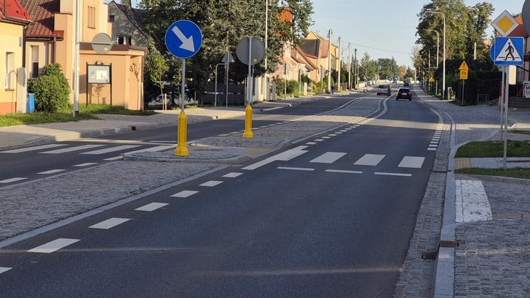 Ponad dwa lata prac i 128 mln zł. Jedna z ważniejszych dróg regionu po wielkiej modernizacji
