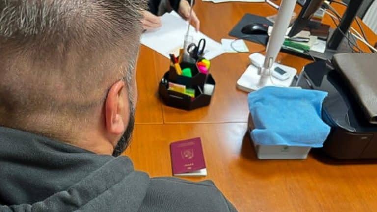Chcieli przekroczyć granicę, ale wpadli podczas kontroli. Trzech poszukiwanych zatrzymanych