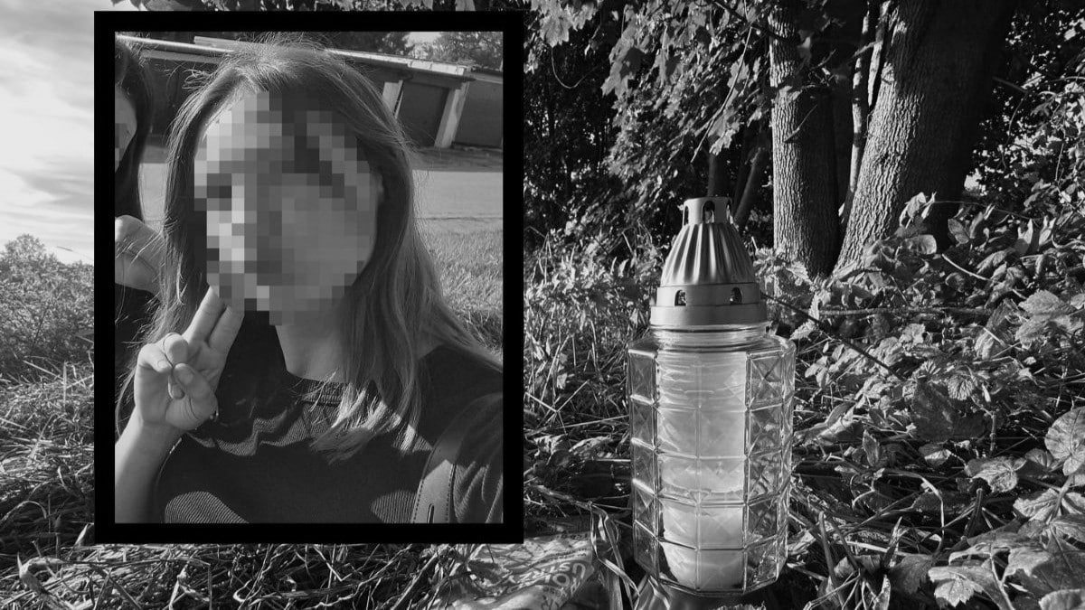 Zdjęcie młodej kobiety z rozmazaną twarzą i znakami pokoju, obok znicz na tle lasu.
